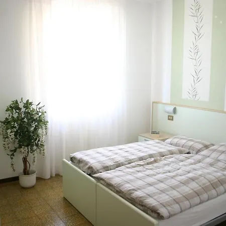 207 By Interhome *
